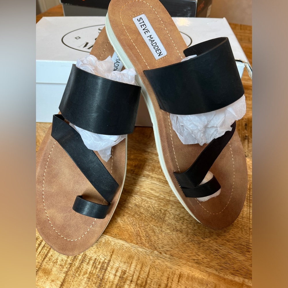 Steve Madden Black Strap Brown Base Sandals ABIA Sz 9.5 Black